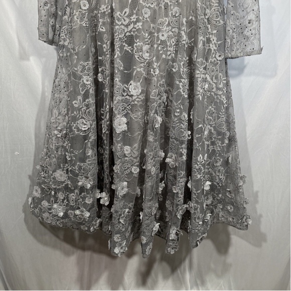 NWT $538 Mac Duggal [ 12 ]‎ Floral Embellished Lace A-Line Dress Sterling Grey - Picture 9 of 16